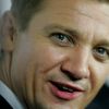Zwaargewond, Jeremy Renner