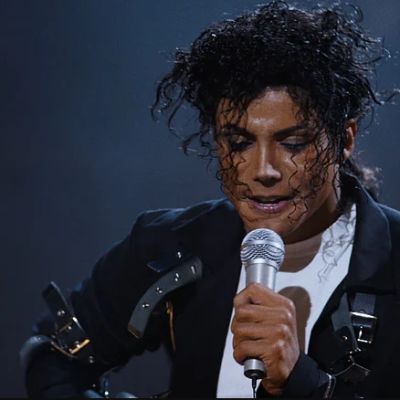 Jaafar Jackson als 'Michael' 