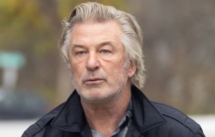 Een foto van Alec Baldwin.