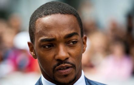 Anthony Mackie op rode loper