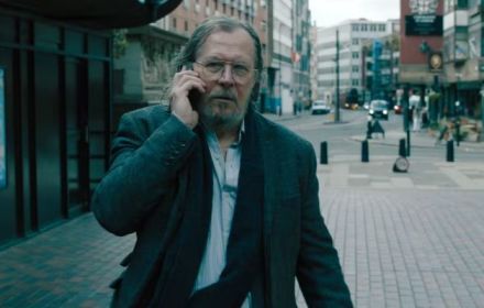 Een foto van Gary Oldman in het vierde seizoen van Slow Horses