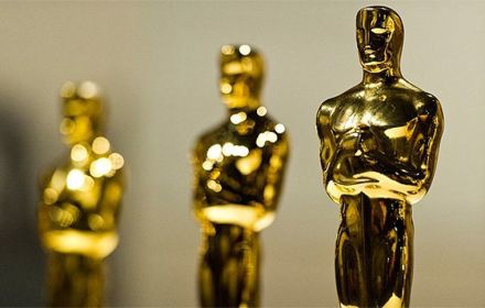 Een foto van een paar Oscars.