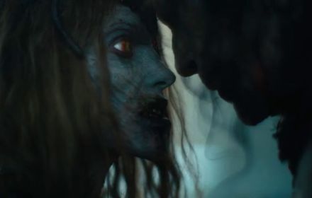 Een poster met een deel van de cast van 'Army of the Dead'.