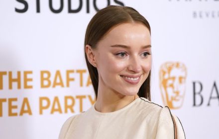 Een foto van 'Bridgerton'-ster Phoebe Dynevor