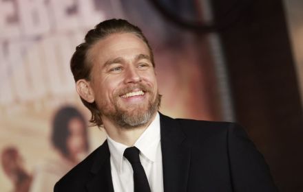 Een foto van Charlie Hunnam