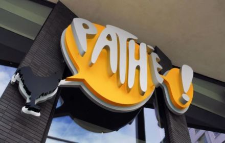 Pathe logo op bioscoop