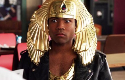 Een foto van Donald Glover in Community.