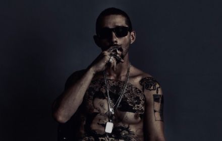 De nieuwe trailer van 'The Tax Collector' met Shia LaBeouf