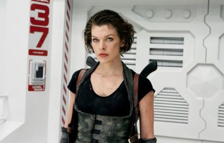 Milla Jovovich in Resident Evil