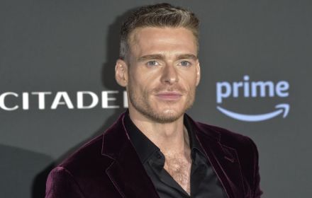 Een foto van Richard Madden.