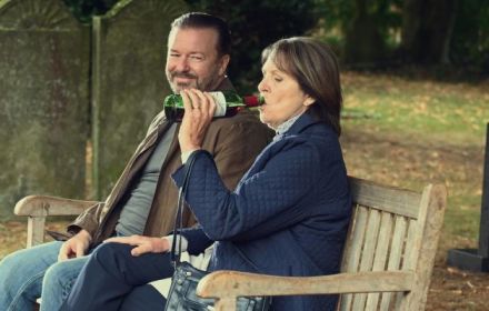 Een foto van Ricky Gervais in After Life.