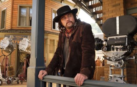 Deze grote films en series komen in april naar Netflix