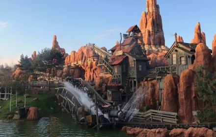 De attractie 'Big Thunder Mountain'