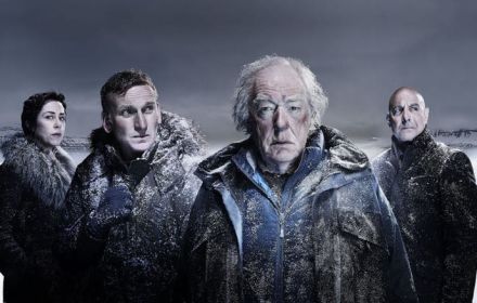 Een foto van de personages in Fortitude.