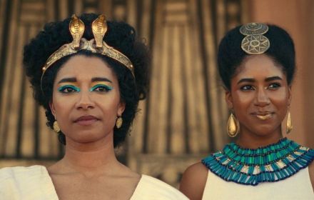 Een foto van de  Netflix-serie Queen Cleopatra.