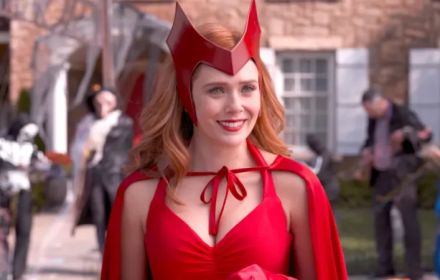 Elizabeth Olsen als Scarlet Witch.