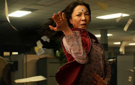 Een foto van Michelle Yeoh in 'Everything Everywhere All at Once'