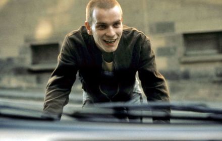Een foto van Ewan McGregor in Trainspotting.