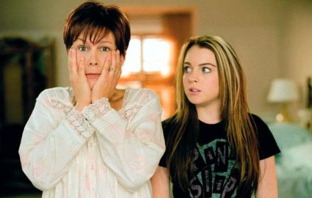 Een foto van Jamie Lee Curtis en Lindsay Lohan in Freaky Friday.