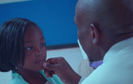 Een foto uit Daughters