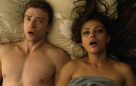 Justin Timberlake en Mila Kunis na een seksscène.