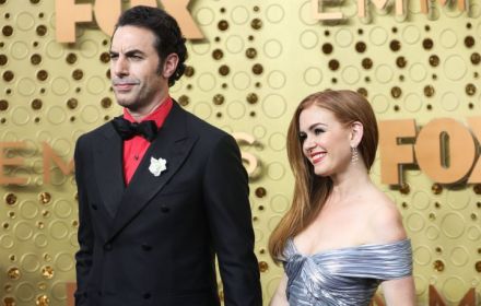 Een foto van Isla Fisher en Sacha Baron Cohen