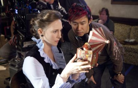 Vera Farmiga en James Wan in The Conjuring