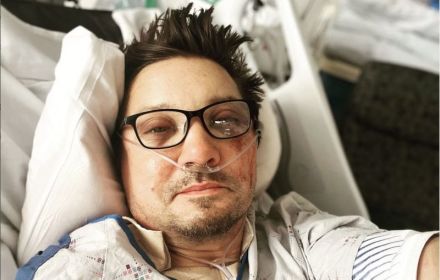 Een foto van Jeremy Renner.