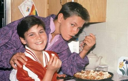 Joaquin Phoenix en River Phoenix jong