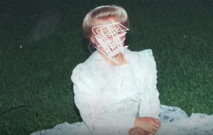 Een foto uit Keep Sweet: Pray and Obey.