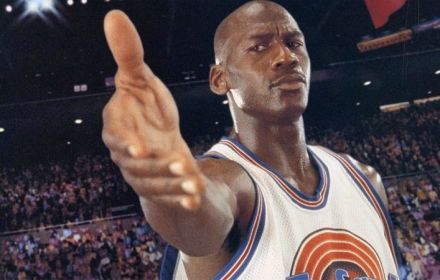 Michael Jordan in de eerste Space Jam-film.