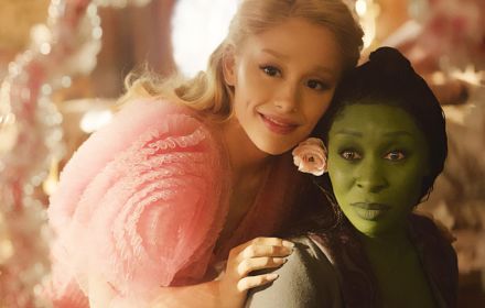 Ariana Grande en Cynthia Erivo in Wicked