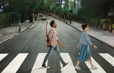 Himesh Patel en Lily James in Yesterday