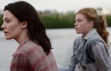 'En We Vliegen door de Dagen'