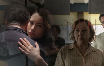 Vanaf 30 mei 2025 is op Netflix de Spaanse thriller La Viuda Negra te zien, een film die is gebaseerd op een waargebeurd drama dat Spanje jarenlang bezighield. 