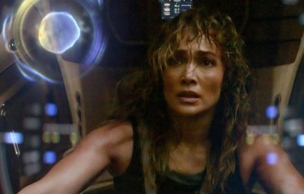 Een foto van Jennifer Lopez in Atlas