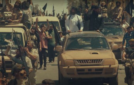 Een still uit de trailer voor Rebel.