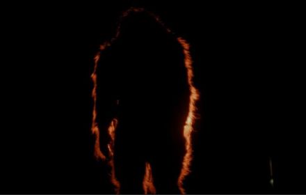 Op zoek naar Bigfoot in trailer nieuwe horrorfilm 'Monstrous'