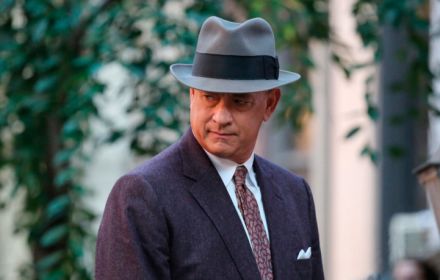 Tom Hanks met hoed op