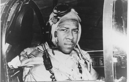 Jesse Brown, marineofficier