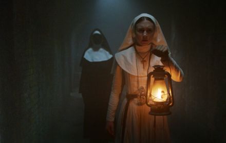 Een afbeelding uit The Nun 2