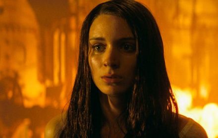 Een foto van Rooney Mara in Nightmare on Elm Street.