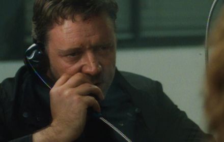 Russell Crowe aan de telefoon