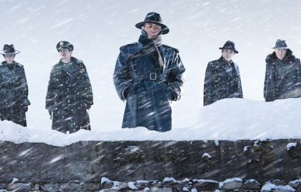 Scene uit Cliff Walkers