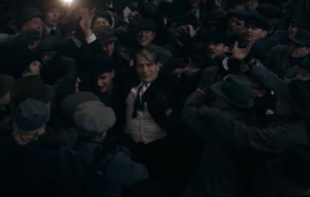 Mads Mikkelsen in de trailer voor 'Fantastic Beasts: The Secrets of Dumbledore'