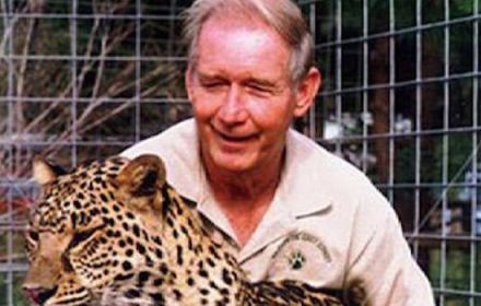 Don Lewis met luipaard