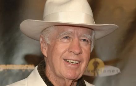 Een foto van Clu Galager.