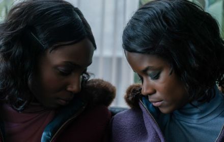 Still uit 'The Silent Twins'