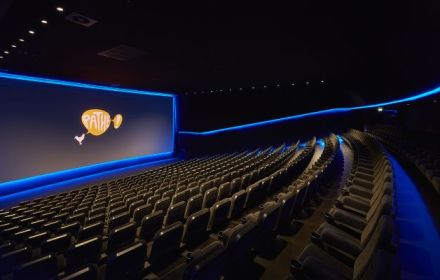 Een zaal in Pathé de Kuip.