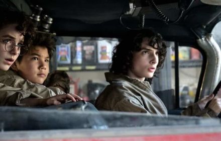 Kiddo's in de Ghostbuster-auto